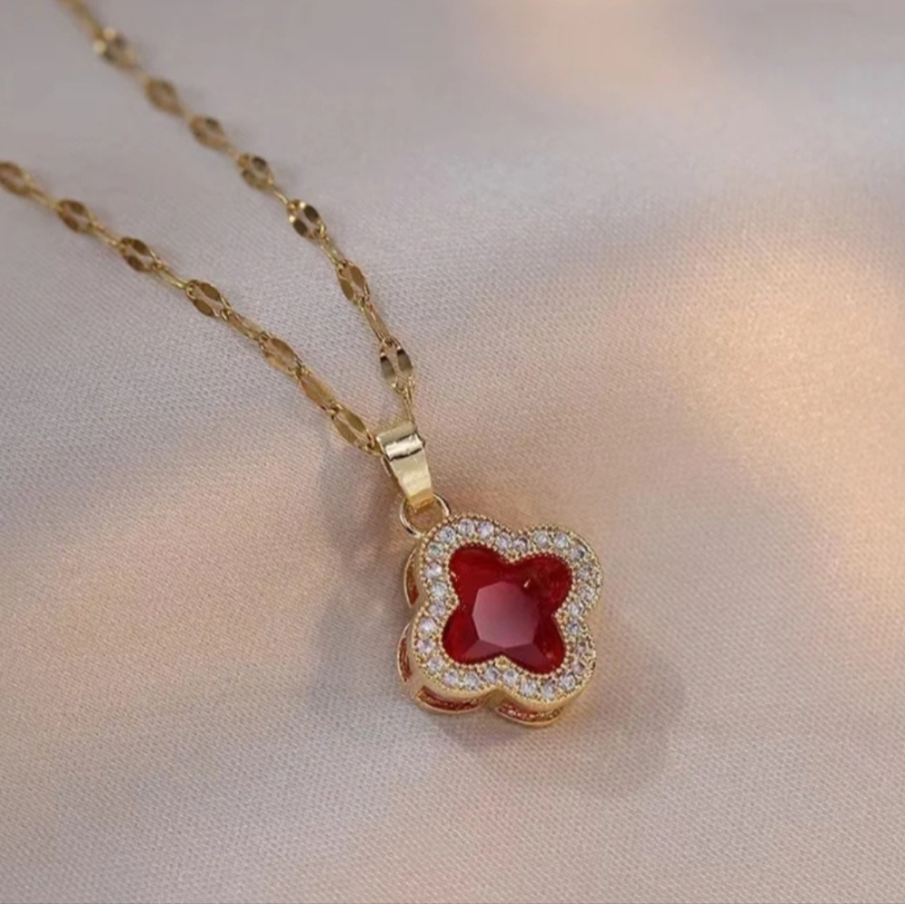 Elegant Gold and Red Pendant Necklace